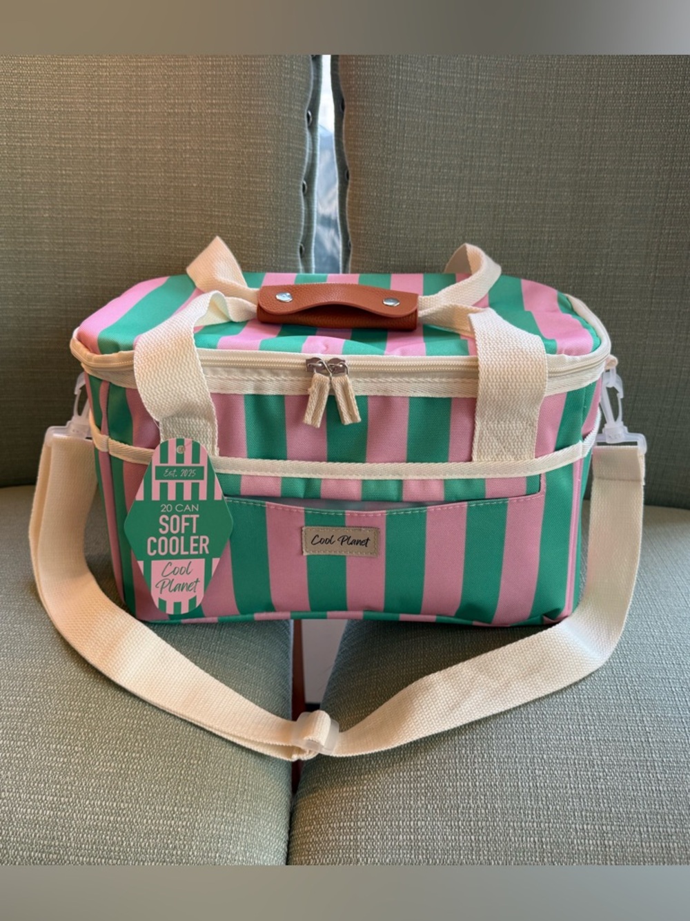 STANLEY 40oz Tumbler & ‘Cool Planet’ Soft Cooler Bag in Pink & Green - NWT - Picture 2 of 9